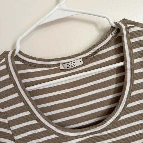 AYR - NWOT - The Open Ended Tee - Size M - Dune Stripe - Picture 2 of 4